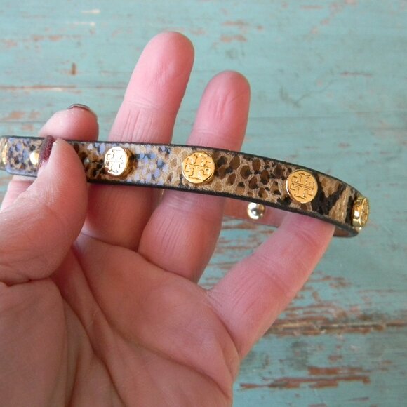 TORY BURCH BROWN/SNAKE PRINT LEATHER WRAP BRACELET GOLD LOGO - Picture 3 of 5